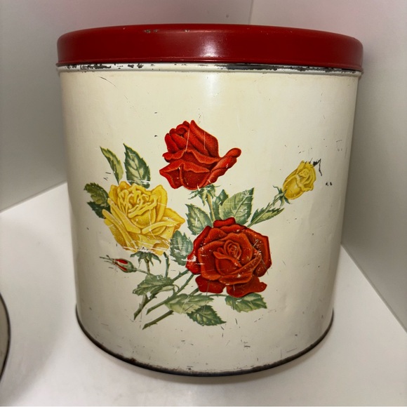 General Steel Wares GSW 1952 set of nesting canisters with roses design - Picture 9 of 10